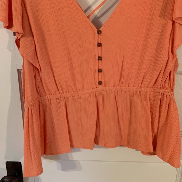 Forever 21 Open Back Peplum Top - Picture 2 of 5